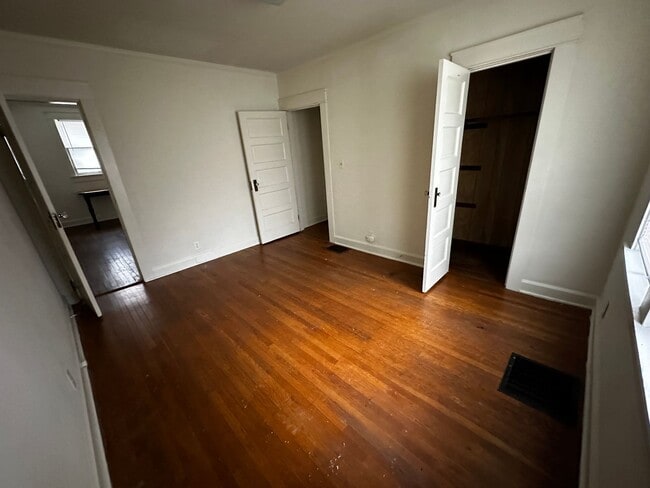 Foto del edificio - 514 S Washington St