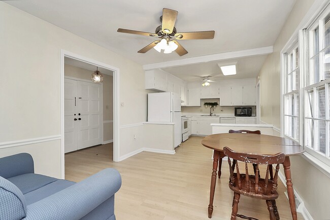 Foto del edificio - 6635 Olde Savannah Rd