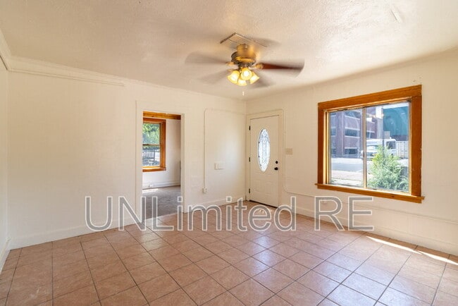 Building Photo - 306 S Humphreys St