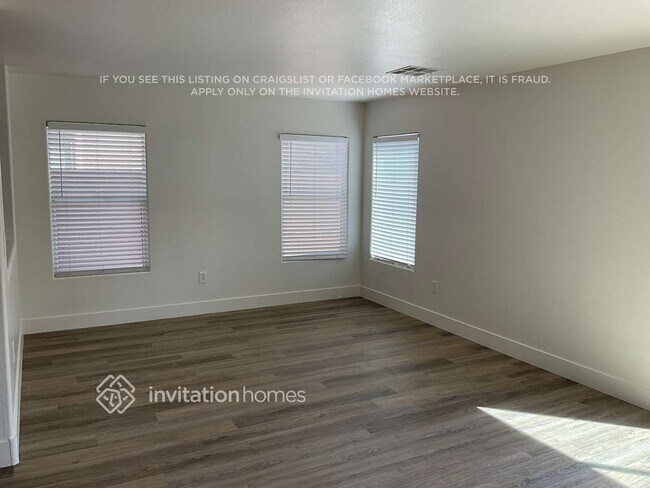Building Photo - 2425 Courlan Dr