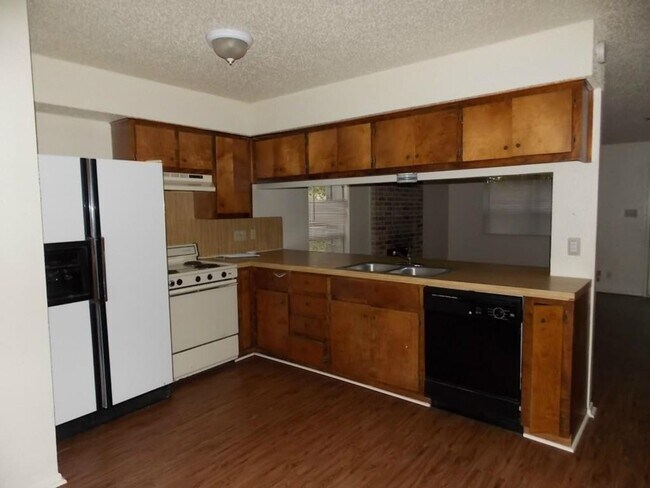 Foto del edificio - Hu Properties2 (3308 Dunliegh Dr)