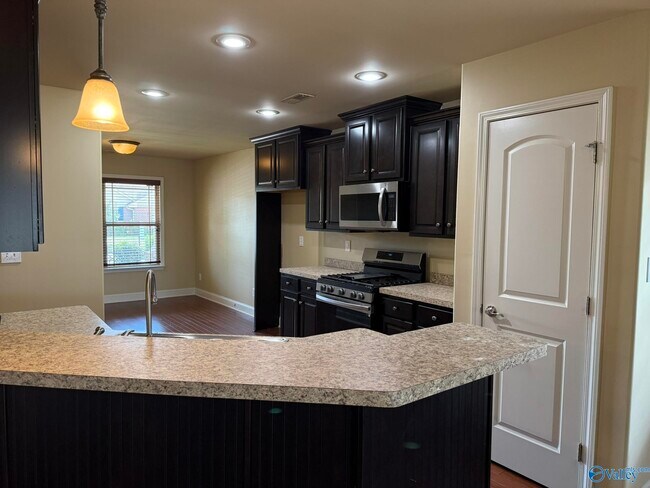 Foto del edificio - 612 Durbin Ln SW