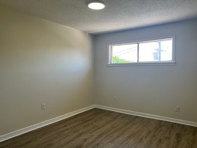 Foto del edificio - 888 Kerr Ave