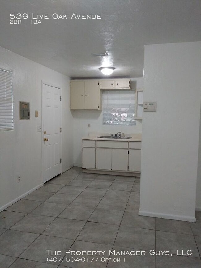 Building Photo - 539 Live Oak Ave