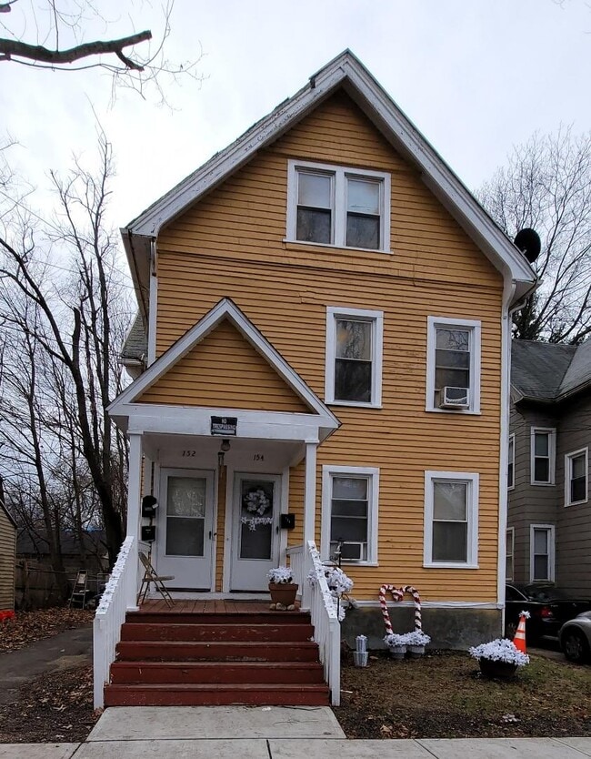 Building Photo - 154 Read St