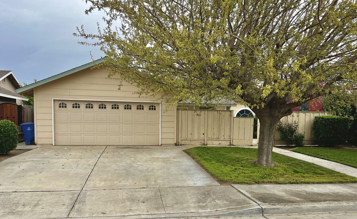 Building Photo - 224 Chardonnay Dr