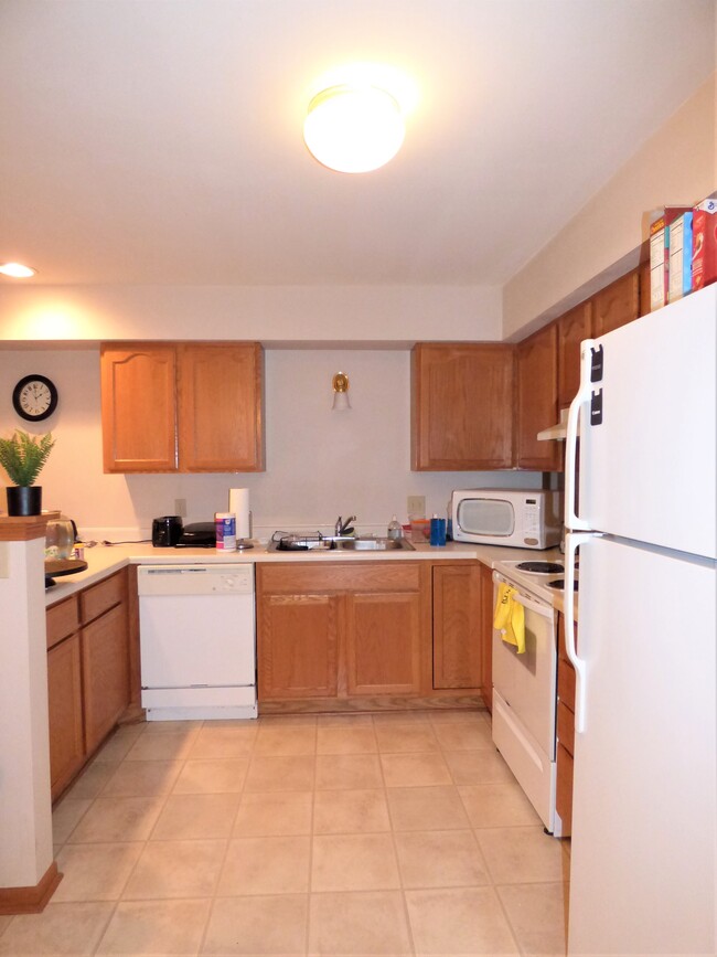 Foto del edificio - 1820 Deerhaven Ln NE