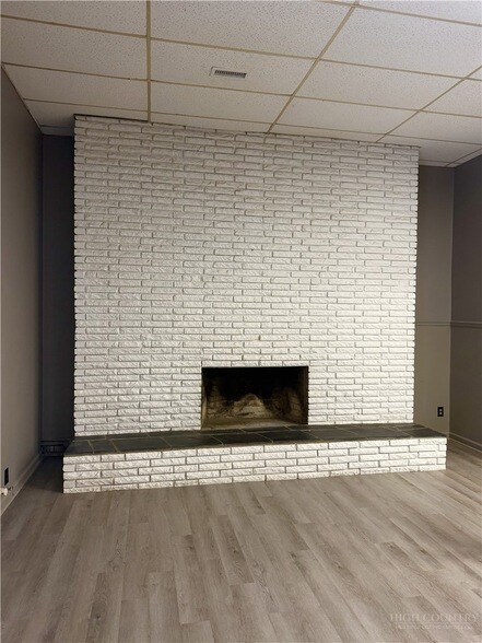 Foto del edificio - 513 E Main St