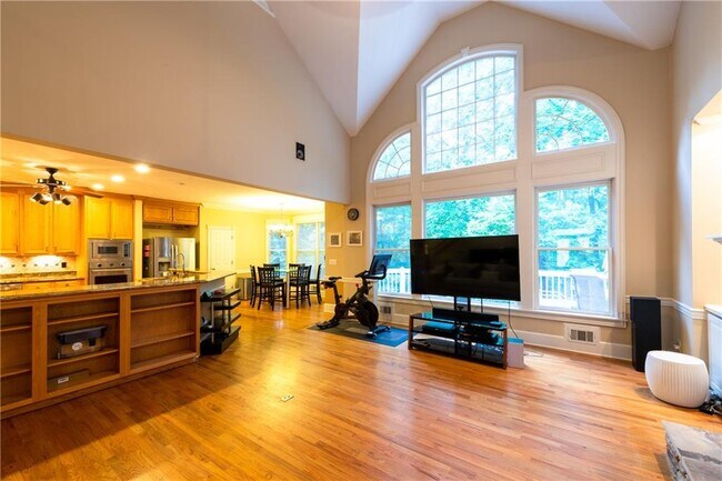 Building Photo - 4785 Waterhaven Bend