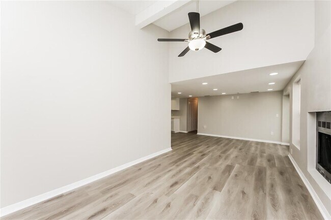 Foto del edificio - 3235 Timberline Rd