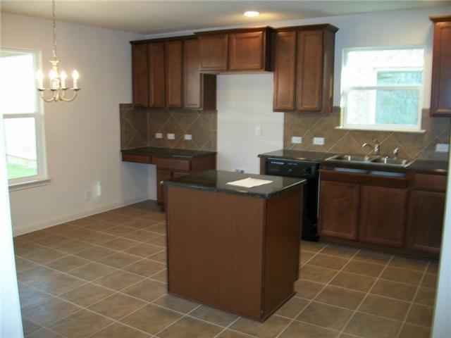 Foto del edificio - 2021 Nestlewood Dr