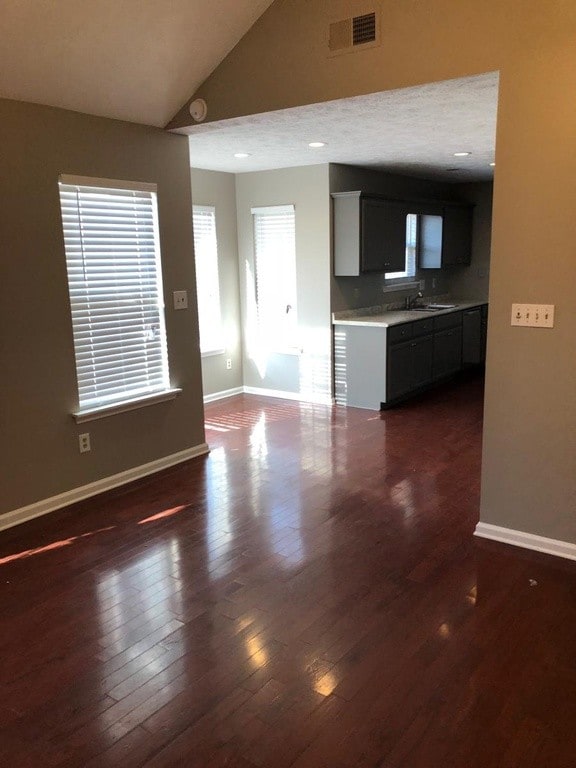 Building Photo - Comfortable house for rent
