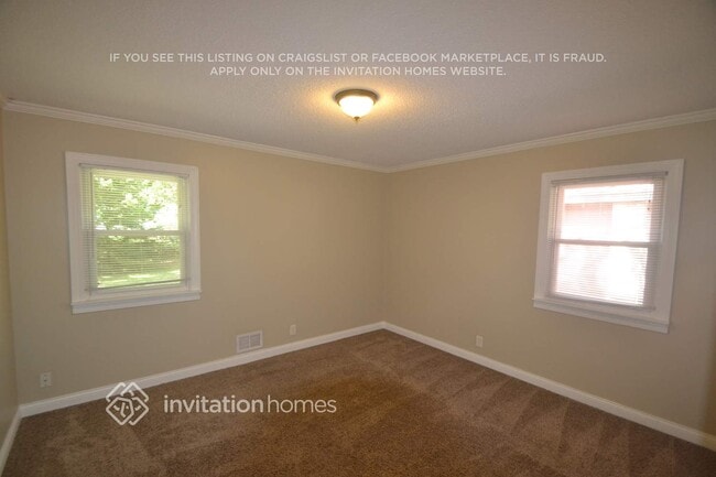 Foto del edificio - 5849 Quail Ave N