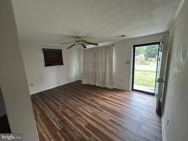 Building Photo - 26326 Skyview Dr