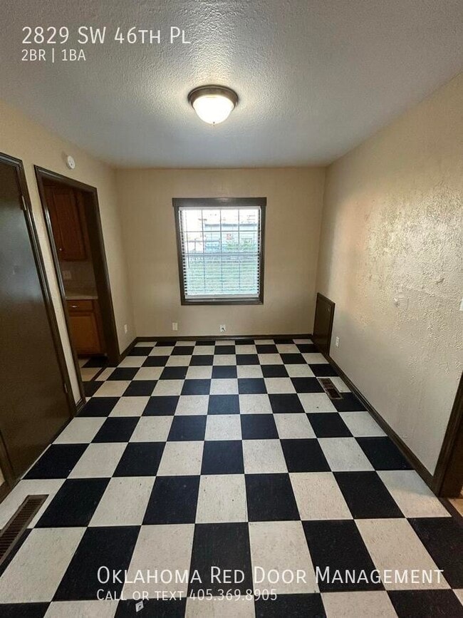 Building Photo - 2829 SW 46th Pl