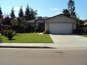 Building Photo - 3739 W Elowin Ave