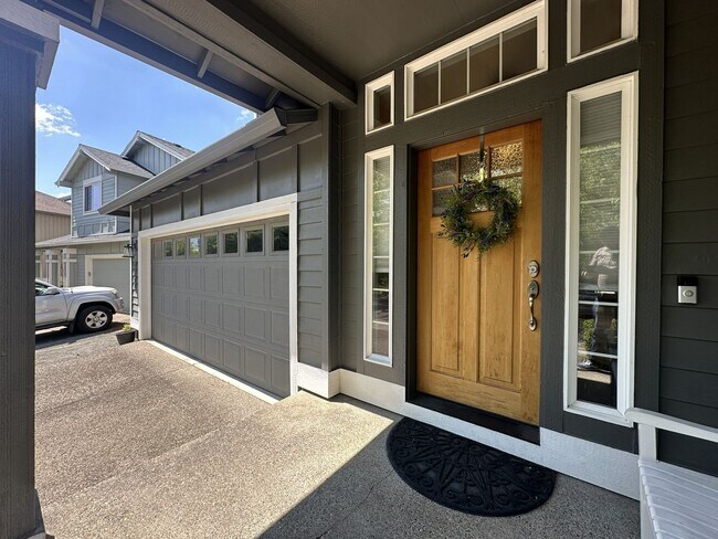 Building Photo - Spacious 3-Bedroom Home with Two Living Areas, Private Balcony, Fireplace & Attached 2-Car Garage
