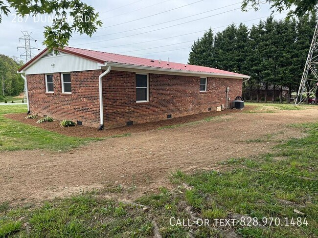 Building Photo - 287 Duncan Rd