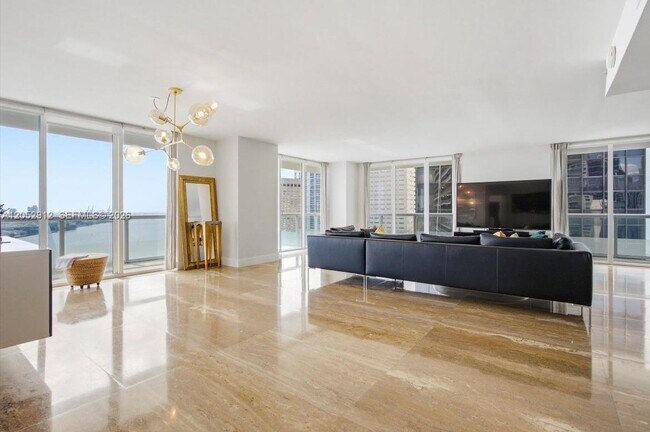 Foto del edificio - 50 Biscayne Blvd
