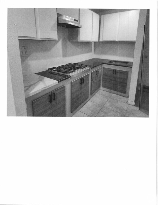 Southeast Los Angeles Apartments under 1,000 Los Angeles, CA 10