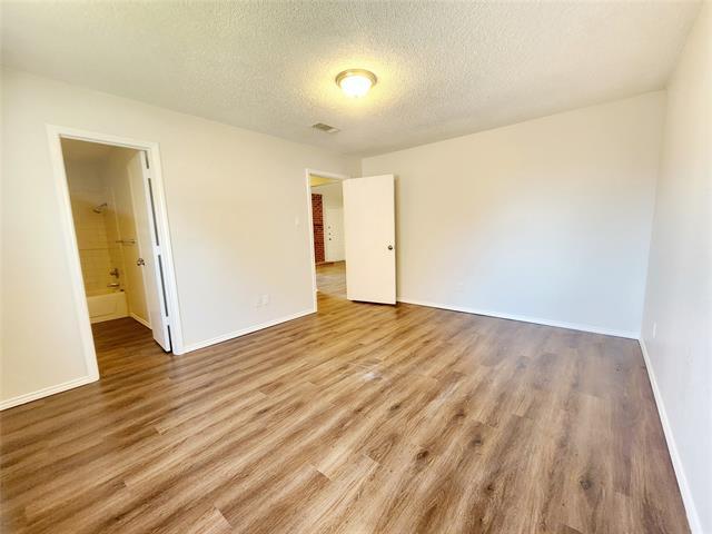 Foto del edificio - 4515 Tall Meadow Ln