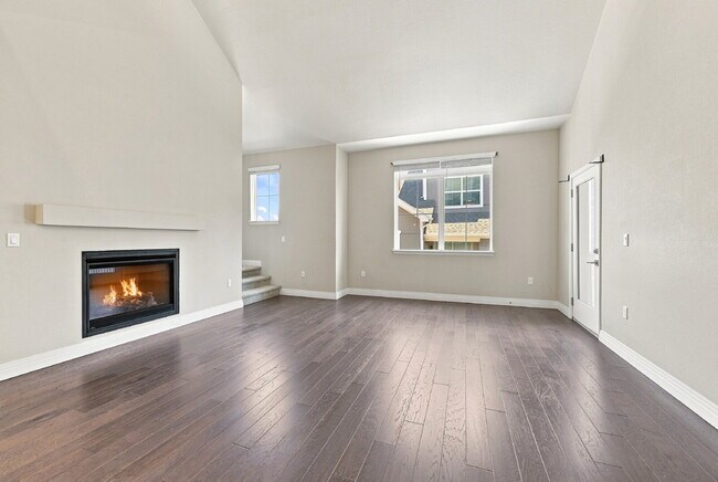 Foto del edificio - $2,645.95 - 3 Bed, 3 Bath Condo in Aurora with In Unit Laundry!