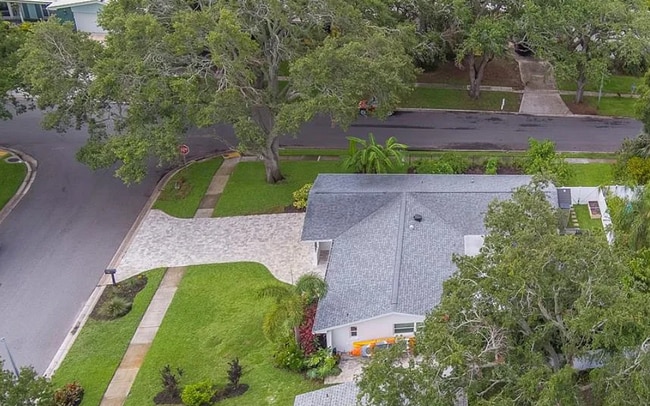 Building Photo - 1368 Whispering Pines Dr
