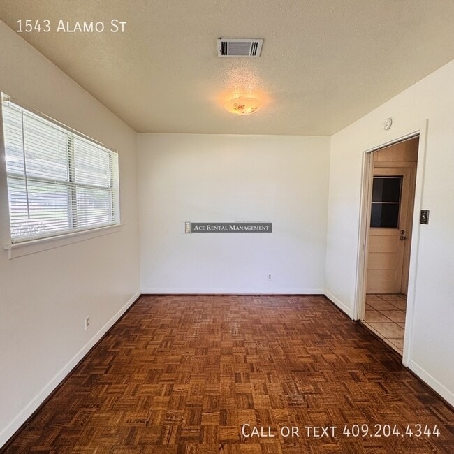 Building Photo - 1543 Alamo Creek