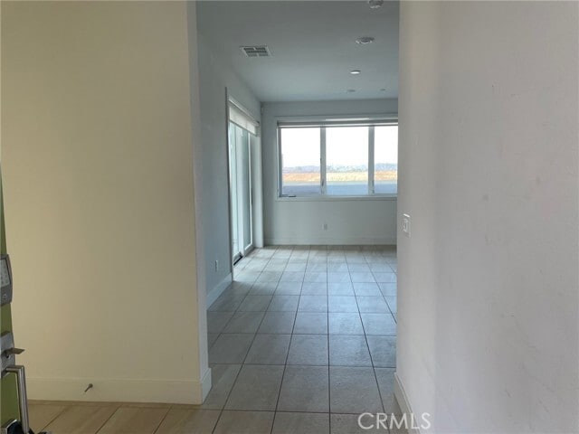 Building Photo - 147 Waypoint