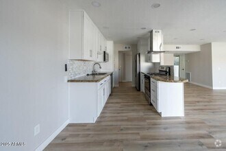 Building Photo - 6767 N 7th St