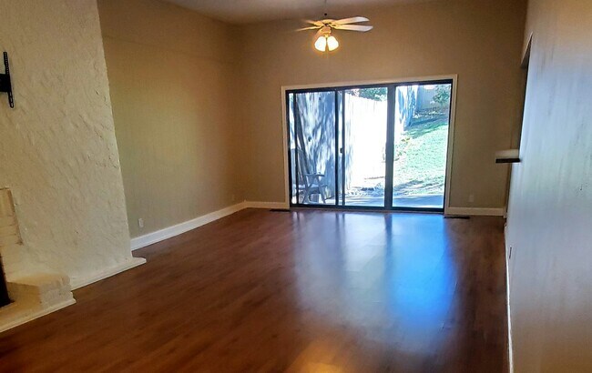 Foto del edificio - 5532 E 61st Pl