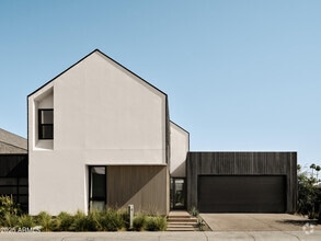 Building Photo - 1325 E Pomelo Grove Ln