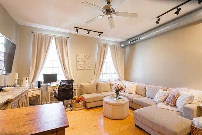 Photo - 1516 South St Apartment