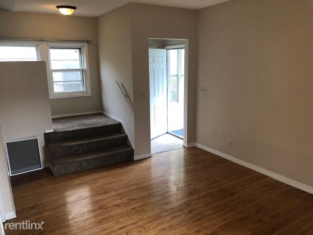 Building Photo - 4 br, 2 bath House - 1127 Irving Ave N