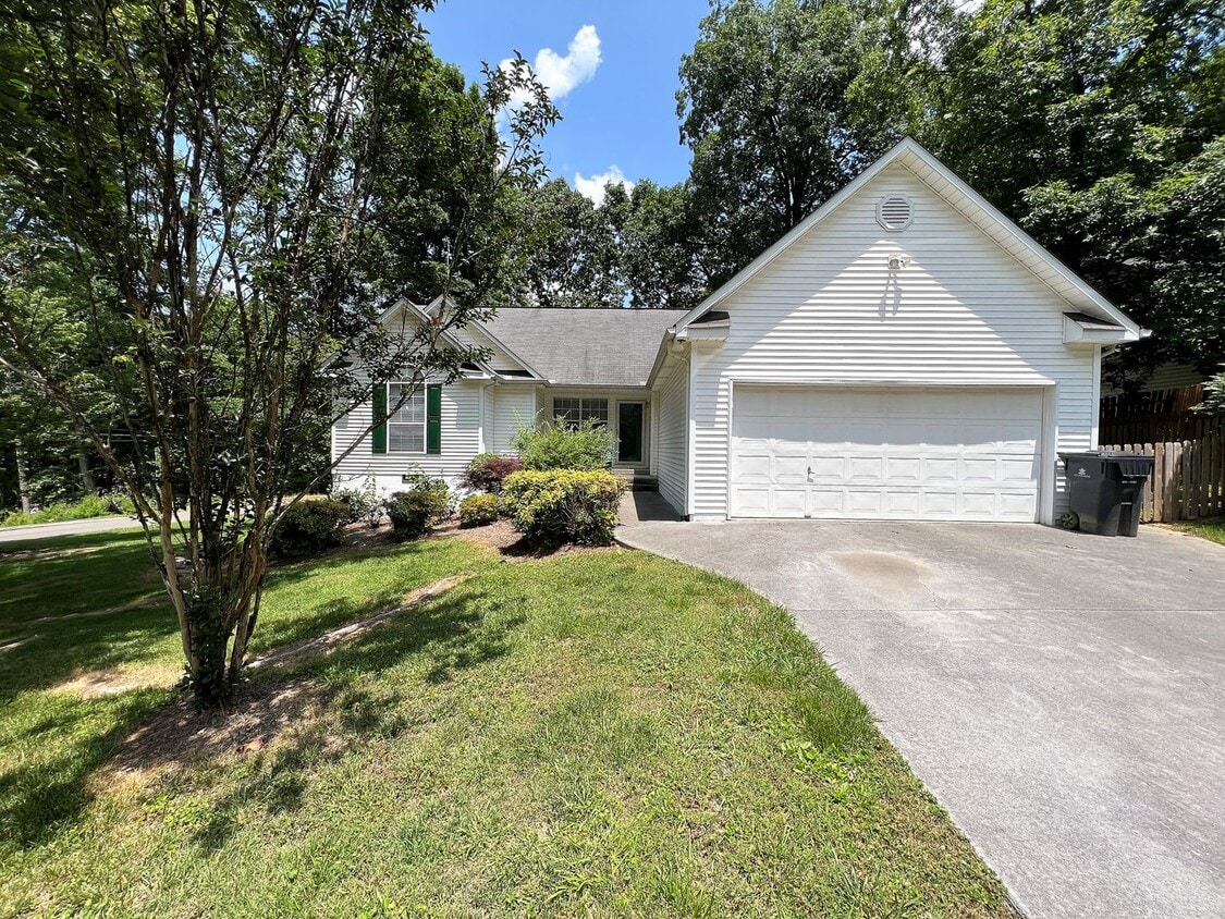 BEAUTIFUL 3 BEDROOM, 2 BATH RANCH HOME IN ... - BEAUTIFUL 3 BEDROOM, 2 BATH RANCH HOME IN ...