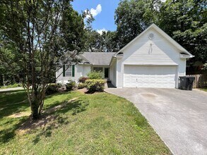 Building Photo - 6017 Tennyson Dr