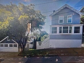 Building Photo - 10 Overlook Ave