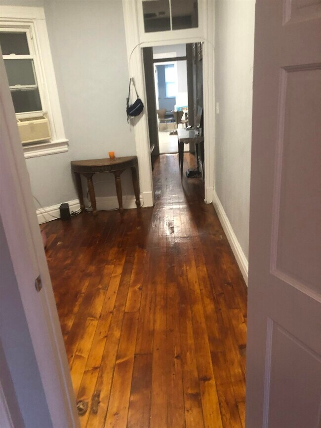 Foto del edificio - 330 Pavonia Ave