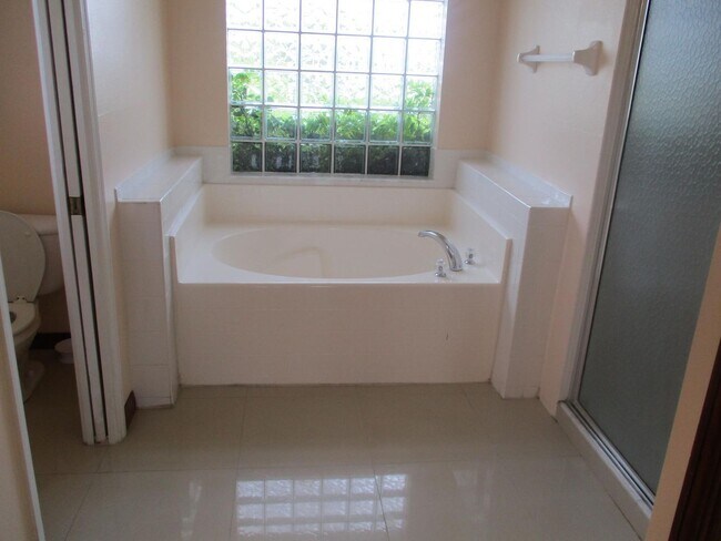 Foto del edificio - 3516 SW 15th Pl