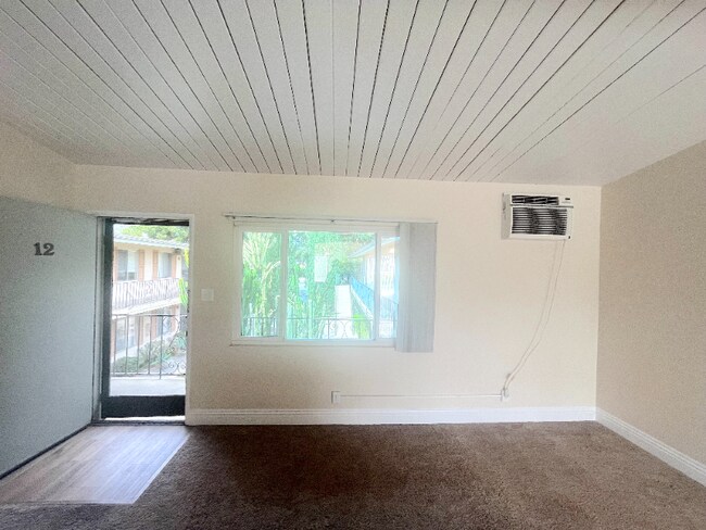 Foto del edificio - 850 S Rosemead Blvd