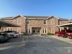 Building Photo - 2603 E Eisenhower Ave