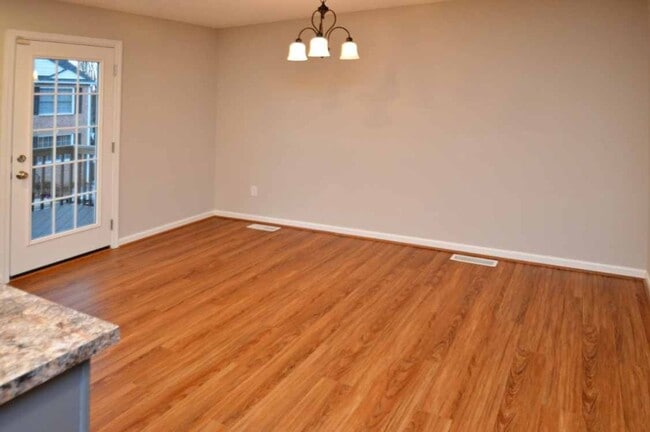 Foto del edificio - 226 Duncraig Dr