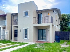 Building Photo - 2402 SW 110th Ave