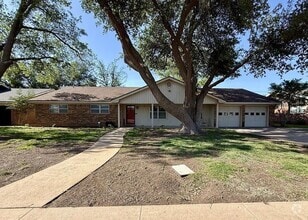 Building Photo - 2507 Camarie Ave