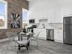 Foto principal - 1910 N Milwaukee Ave