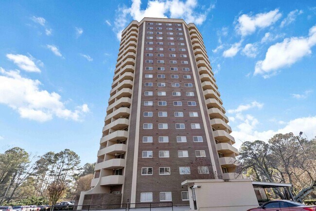 Foto del edificio - 1501 Clairmont Rd