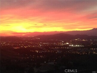 Building Photo - 20610 Hill Top Dr