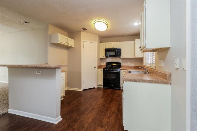Foto del edificio - 22626 Guardsman Ln