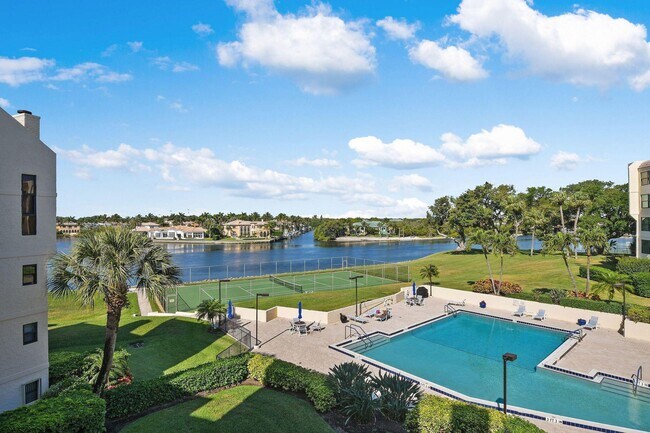 Building Photo - 364 Golfview 307 Rd