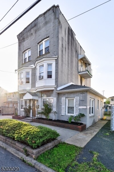 Primary Photo - 510 Washington Ave